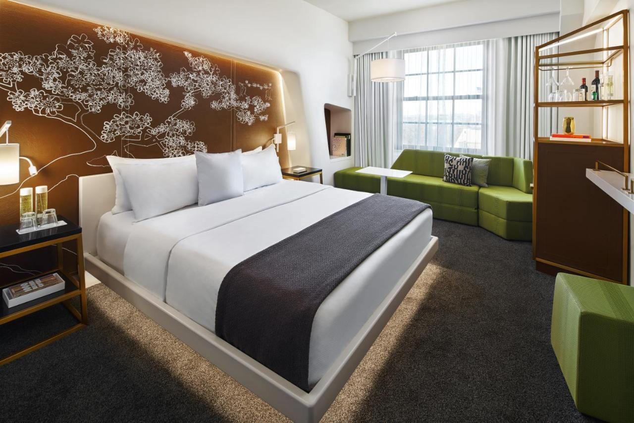 Deluxe Room,1380927821:JPEG
