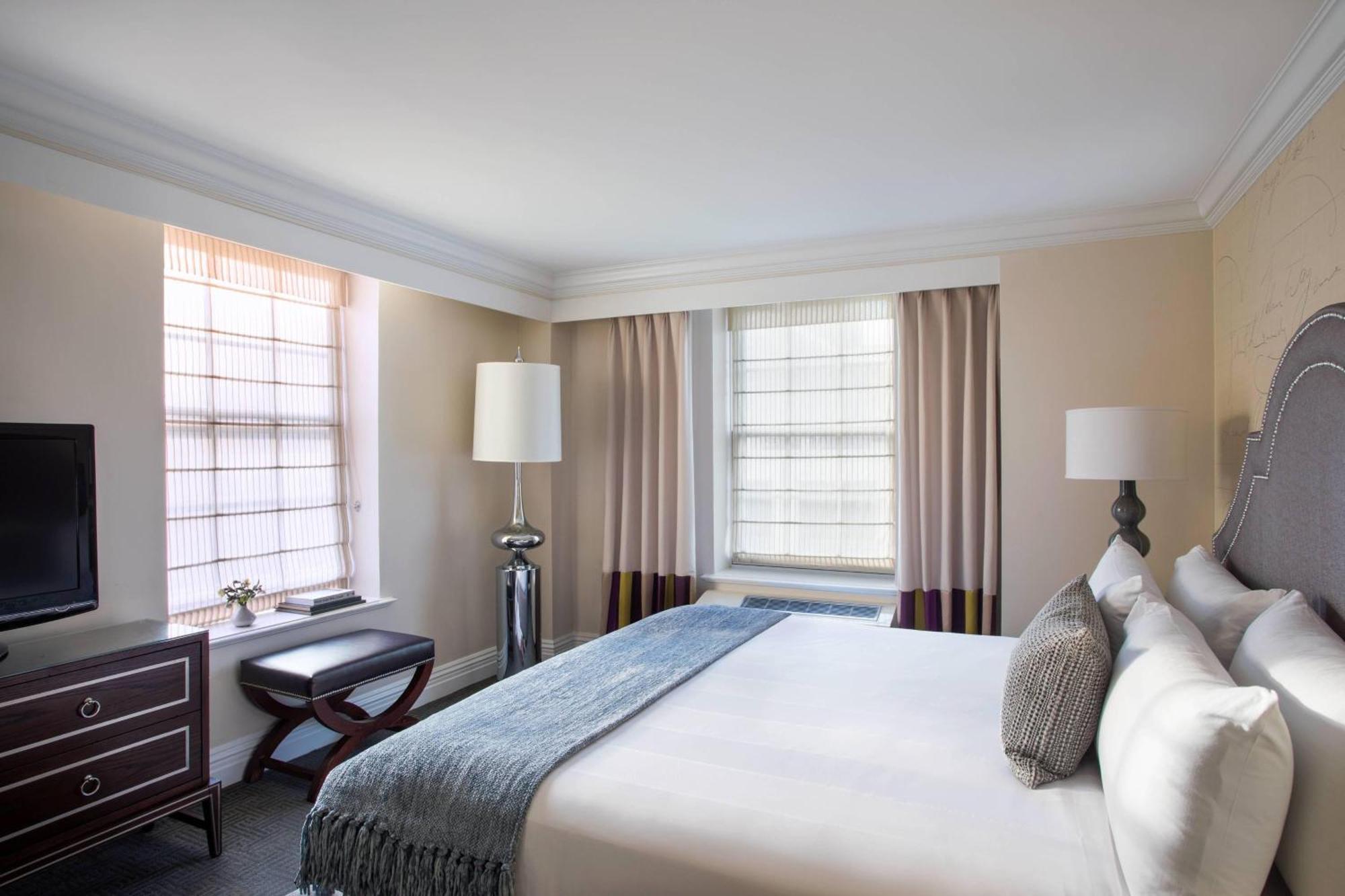One Bedroom Suite 1 Bedroom Suite 1 King,1643144497:JPEG